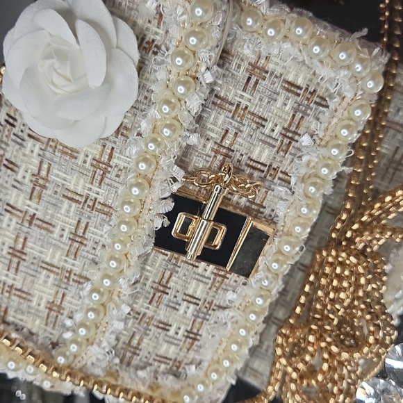 Tweed Camillia Flower Pearl Cream Crossbody Bag - Picture 3 of 5
